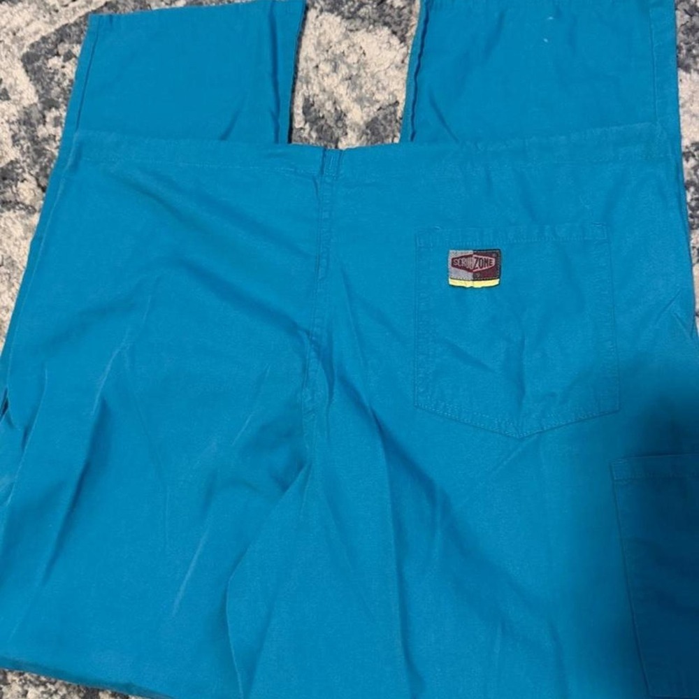 Teal scrub set including Jacket, short sleeve shirt and pants from scrub zone - Picture 6 of 8